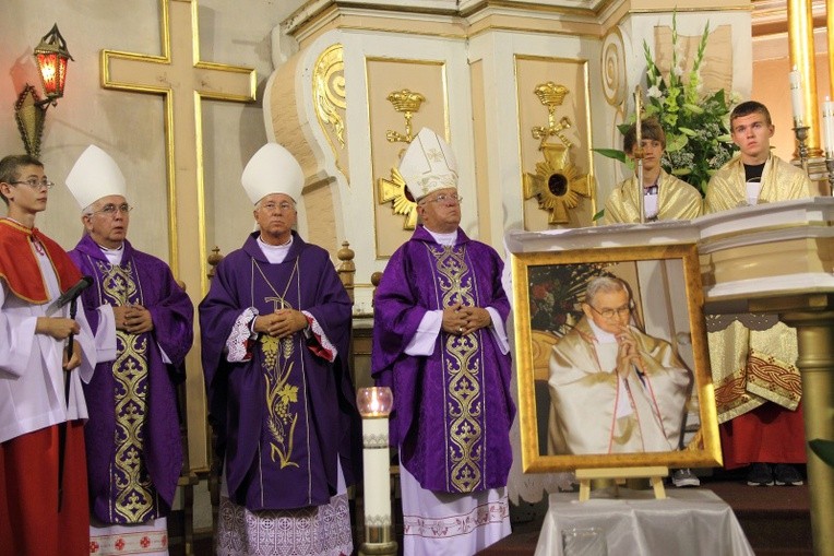 Rocznica śmierci ks. prałata M. Iwanickiego