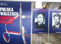  Ekspozycja prezentuje sylwetki wybranych bohaterów, w tym także żołnierzy wyklętych, walczących o niepodległość Polski stawiając opór komunistycznej dyktaturze po 1944 r.