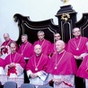  Instalacja nowych kanoników (objęli stalle kanonickie) odbyła się  9 sierpnia