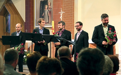  Zespół Cinquecento Renaissance Vokal w kościele w Żorach-Kleszczówce