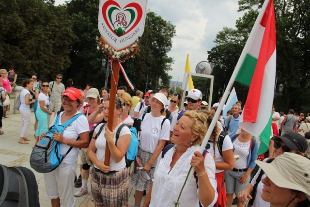 Powitanie pielgrzymów 9 grup hałcnowskich