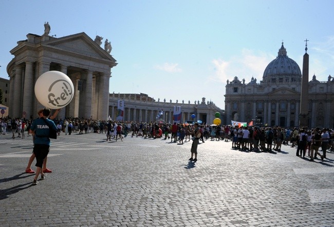 Liturgiczna służba ołtarza z Niemiec na pielgrzymce w Rzymie