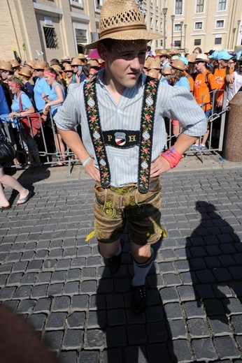 Liturgiczna służba ołtarza z Niemiec na pielgrzymce w Rzymie