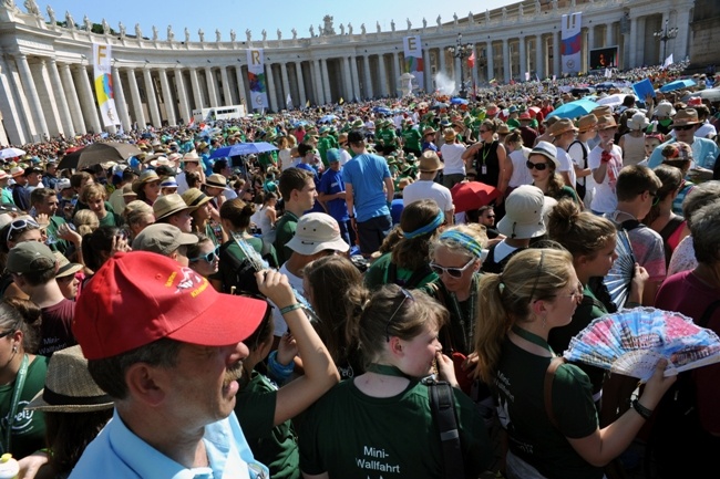 Liturgiczna służba ołtarza z Niemiec na pielgrzymce w Rzymie