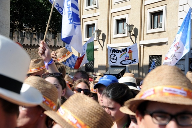 Liturgiczna służba ołtarza z Niemiec na pielgrzymce w Rzymie