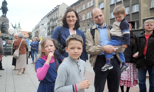 Karta "trzy plus"