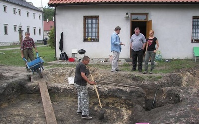 Badania archeologiczne w pustelni