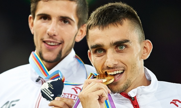 Dwaj Polacy na czele finału na 800 m!