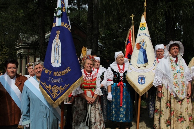 Pielgrzymka kobiet do Piekar - początek uroczystości