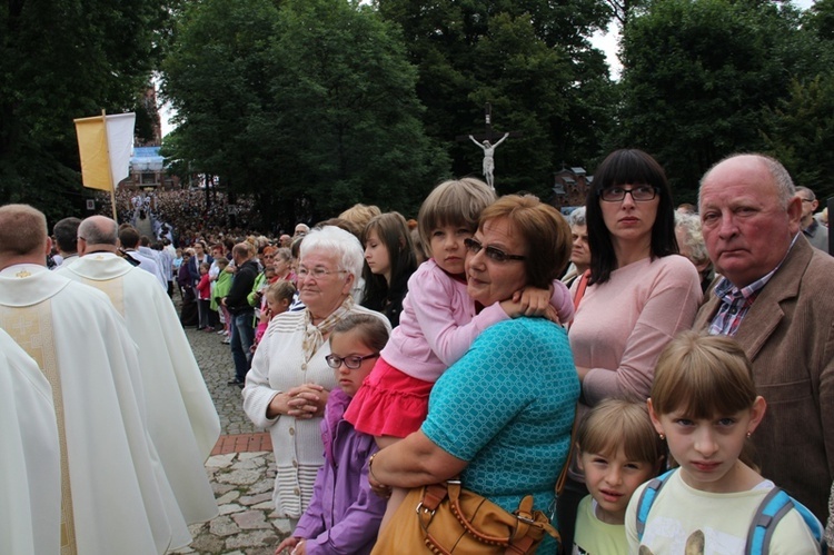 Pielgrzymka kobiet do Piekar - początek uroczystości