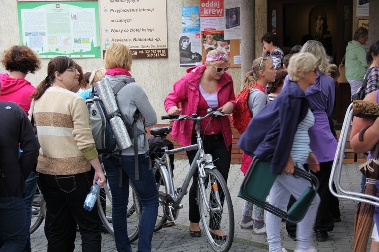 Pielgrzymka kobiet do Piekar - początek uroczystości