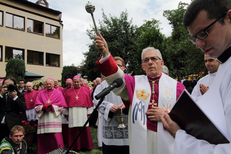 Pielgrzymka kobiet do Piekar - Msza św. cz. 1.