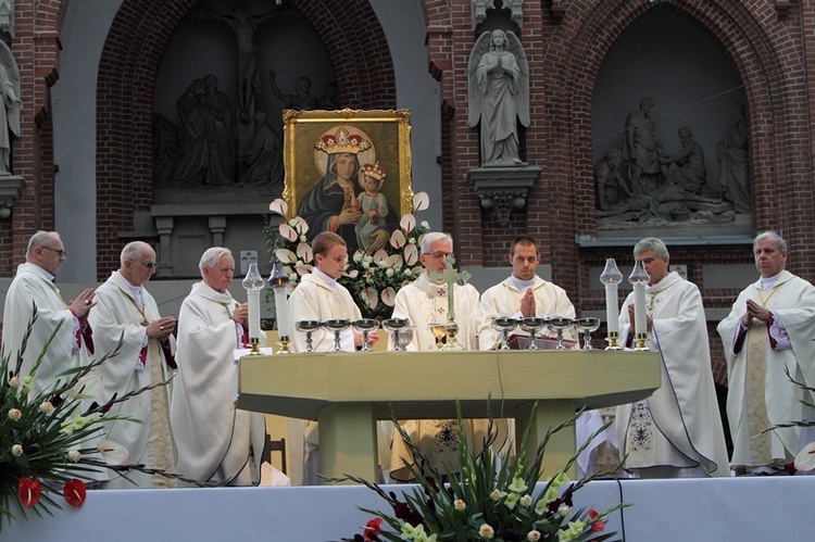 Pielgrzymka kobiet do Piekar - Msza św. cz. 1.