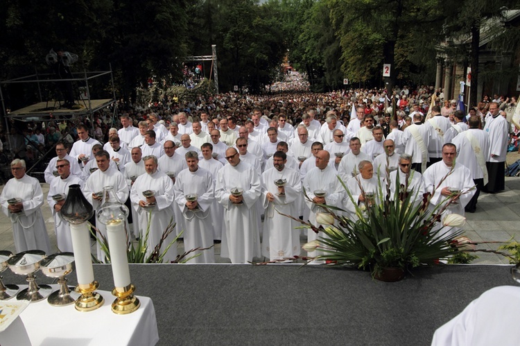 Pielgrzymka kobiet do Piekar - Msza św. cz. 1.