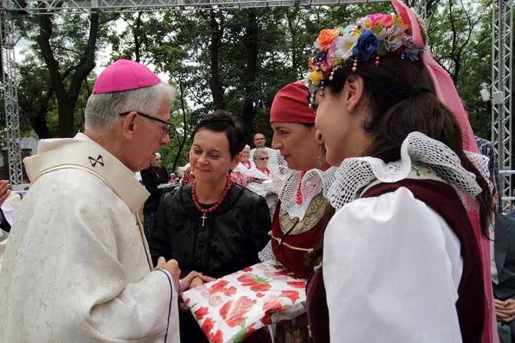 Pielgrzymka kobiet do Piekar - Msza św. cz. 1.