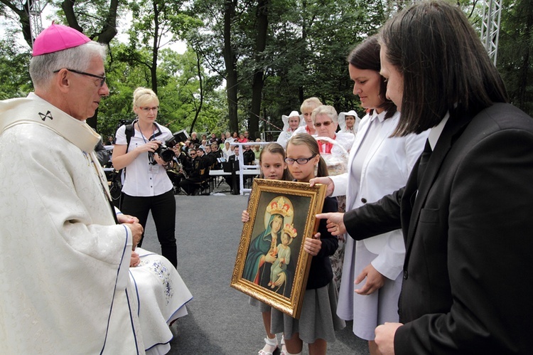 Pielgrzymka kobiet do Piekar - Msza św. cz. 1.