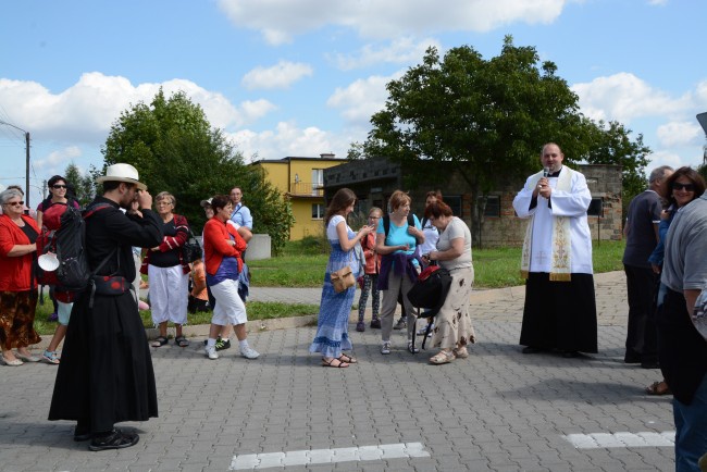 Grupa prudnicka wychodzi na szlak