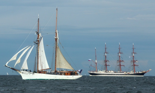 Pod pełnymi żaglami