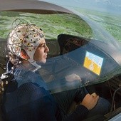 Niemieccy uczeni z Monachium przeprowadzili eksperyment, którego celem było zbadanie, o czym myślą piloci podczas lotu. Czy będzie można pilotować samolot myślami?