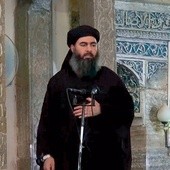 29 czerwca Abu Bakr Al-Bagdadi, przywódca Państwa Islamskiego w Iraku i Lewancie (PIIL) – organizacji dżihadystów powiązanej niegdyś z Al-Kaidą – proklamował Państwo Islamskie (PI) w formie kalifatu i ogłosił się kalifem, przyjmując imię Ibrahim