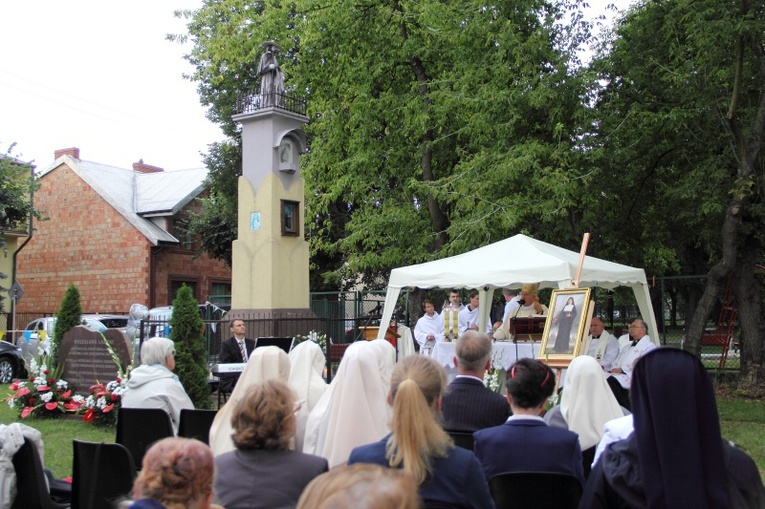 Msza św. na skwerze bł. Bolesławy Lament