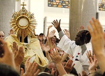  – Wyciągnij ręce do Jezusa i proś o potrzebne łaski – zachęcał charyzmatyczny kapłan