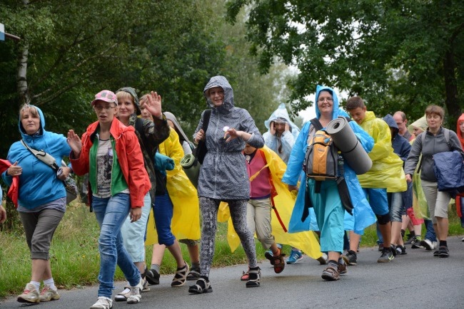 W Starej Kuźni obiad w deszczu