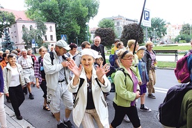  Było to jubileuszowe, dziesiąte pątnicze przejście do Matki Bożej Łaskawej