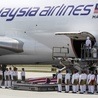 Samolot z ciałami ofiar przyleciał do Malezji