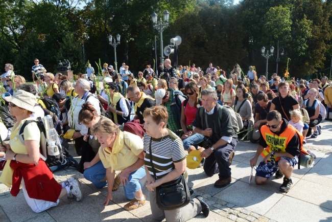 Wejście na Jasną Górę