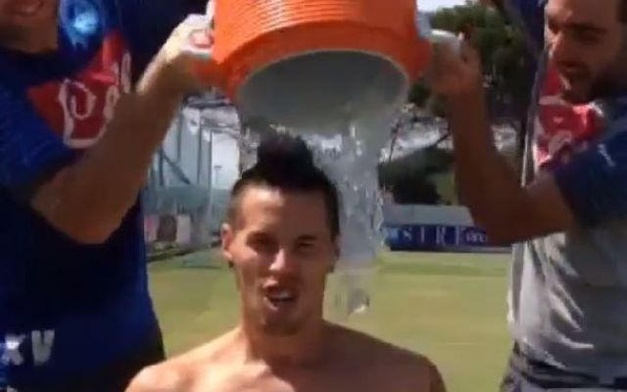 Cień na Ice Bucket Challenge