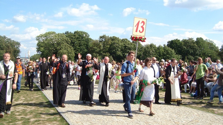 Wejście pielgrzymów, cz. 1