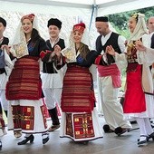 Inauguracja festiwalu, podczas której swoje ludowe tradycje taneczne, muzyczne i kulinarne przedstawiły grecki zespół Kalarrytes oraz Lubuski Zespół Pieśni i Tańca, odbyła się 24 sierpnia w Muzeum Etnograficznym w Ochli