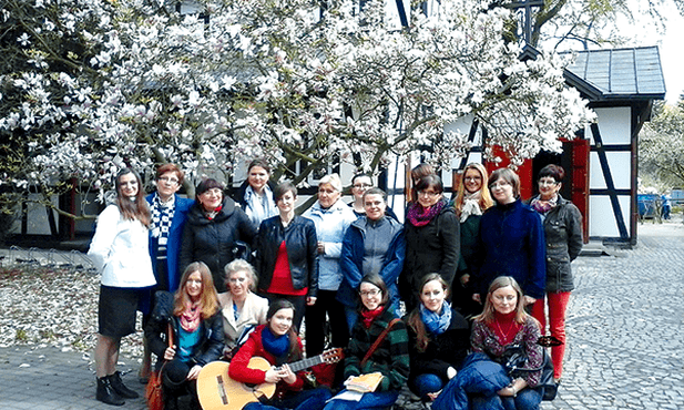  Uczestniczki wrocławskiego spotkania DN pod magnolią przy ul. Wittiga