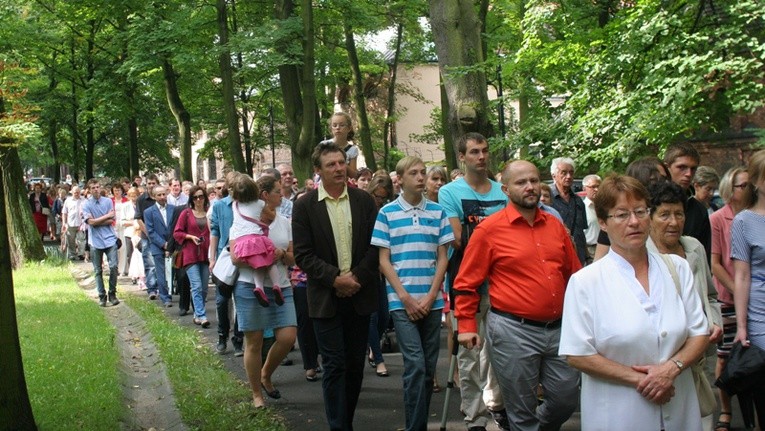 Odpust w Panewnikach z biskupem Afryki