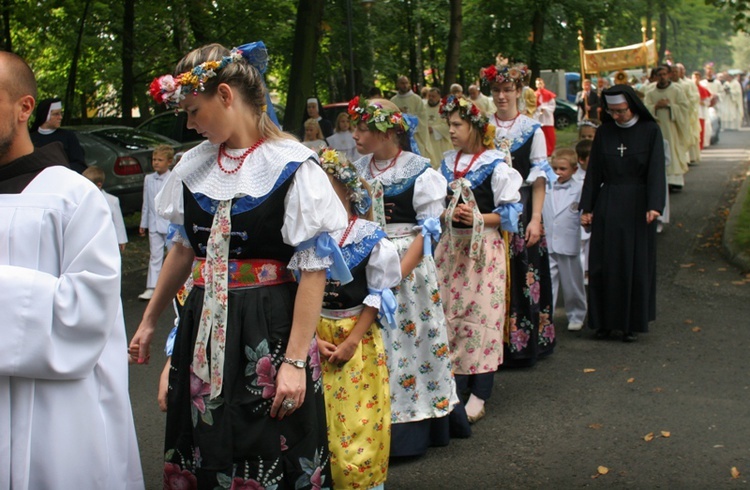 Odpust w Panewnikach z biskupem Afryki