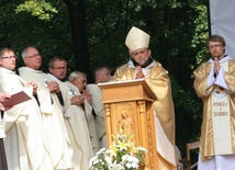 Franciszkanie cieszą się swym biskupem