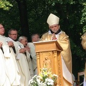 Franciszkanie cieszą się swym biskupem