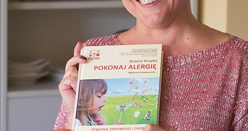 Bożena Kropka – dietetyk i promotor zdrowia. Autorka książki „Pokonaj alergię”. Opracowała program „Sześć kroków wyjścia z alergii”, oparty m.in. na zaleceniach polskich naukowców