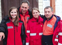  Sylwia Grunwald, Jan Ruszaj, Ewelina Szczepańska i Grzegorz Słowiak – wolontariusze z bielskiego oddziału Maltańskiej Służby Medycznej