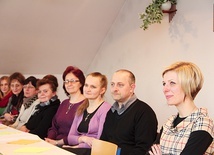 Sylwia Kulig (z prawej) na spotkaniu z doradcami życia rodzinnego w Wierzchosławicach
