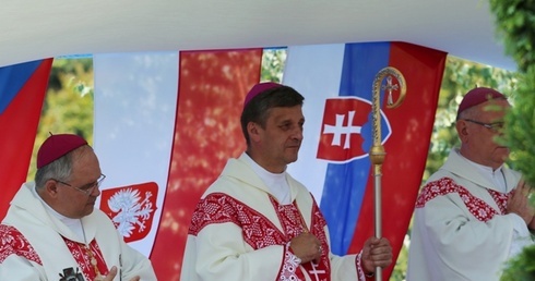 W Eucharystii na Trójstyku uczestniczyli wierni trzech diecezji i trzech narodowości ze swymi pasterzami