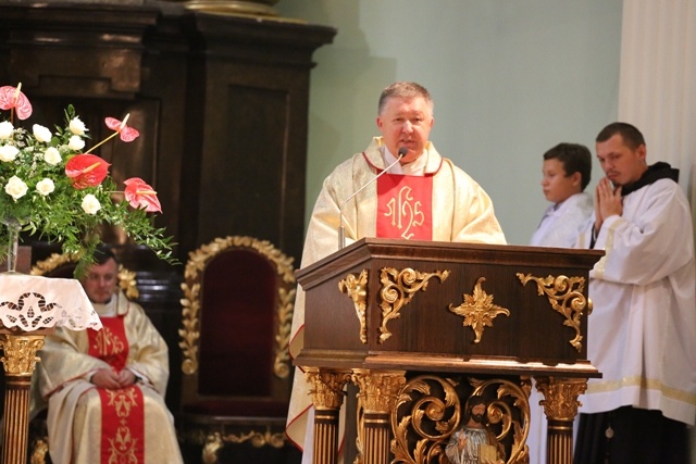 Prymicje bp. Tadeusza Kusego w kościele św. Marii Magdaleny