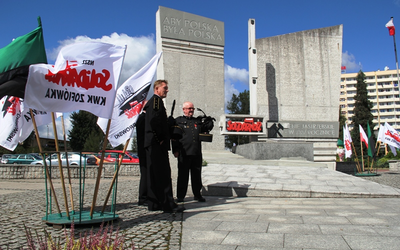 Solidarność rozsadziła mury niewoli