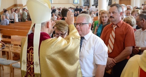 Kilkaset par świętowało srebrne gody