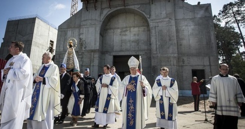 Bądźmy świętymi kamieniami