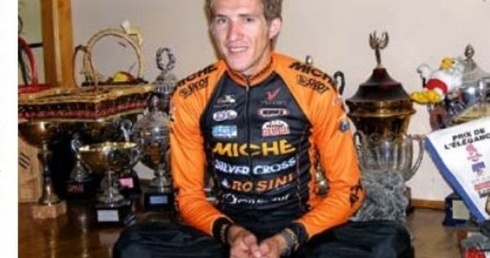 Przemek Niemiec w swoim domu rodzinnym w Pisarzowicach