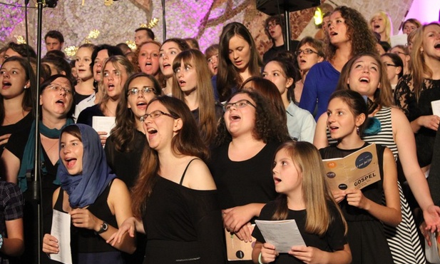 Wielki chór gospel stworzyli śpiewacy-amatorzy z całej Polski