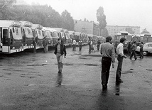  Sierpień 1980. Zajezdnia autobusowa nr VII na ul. Grabiszyńskiej podczas strajku solidarności ze Stocznią Gdańską