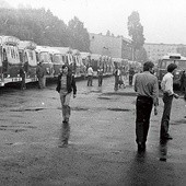  Sierpień 1980. Zajezdnia autobusowa nr VII na ul. Grabiszyńskiej podczas strajku solidarności ze Stocznią Gdańską